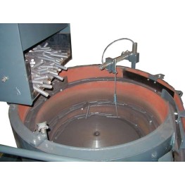 Вид на выход вибрационного промежуточного накопителя VMZ 2000